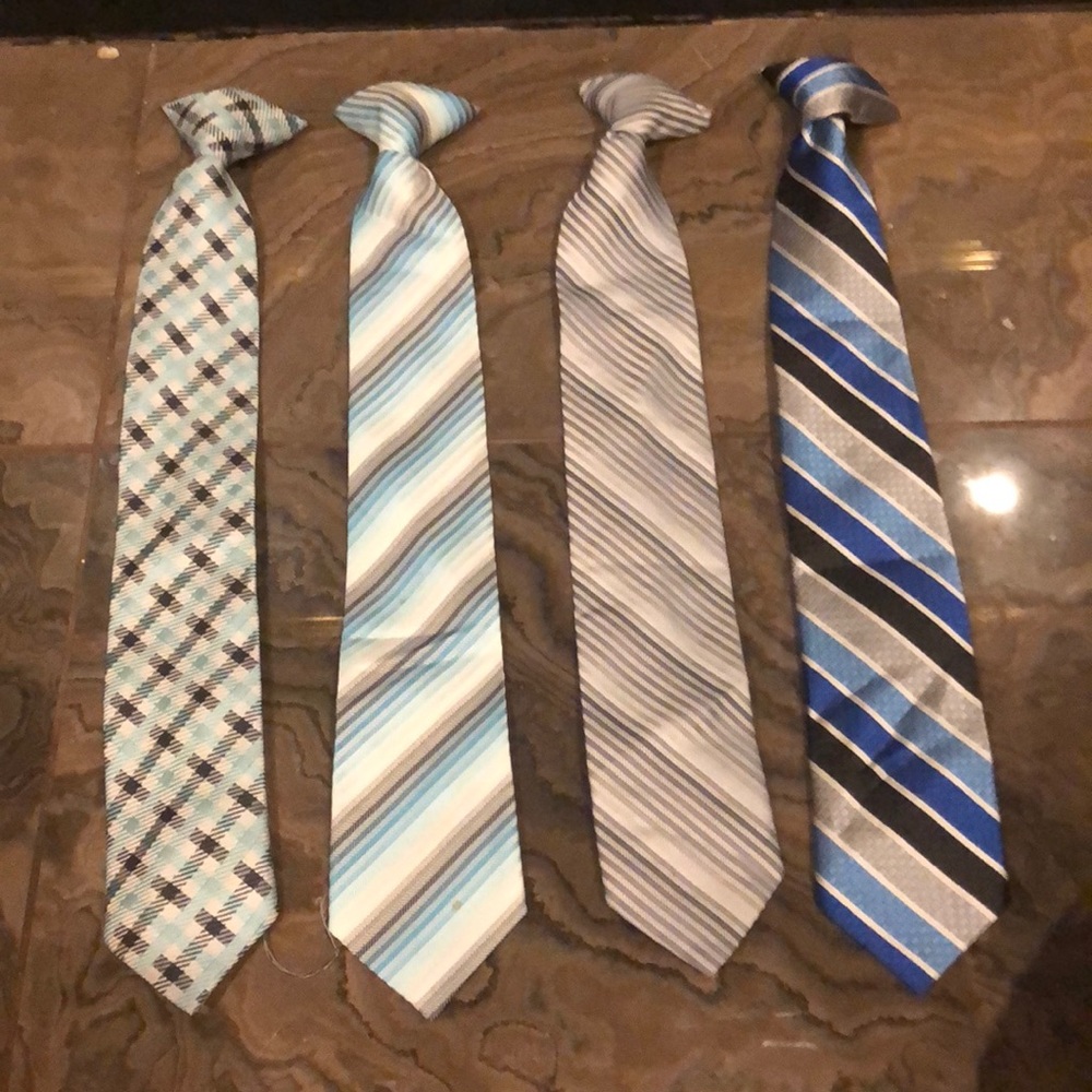 🔥Boys Ties set of 4.